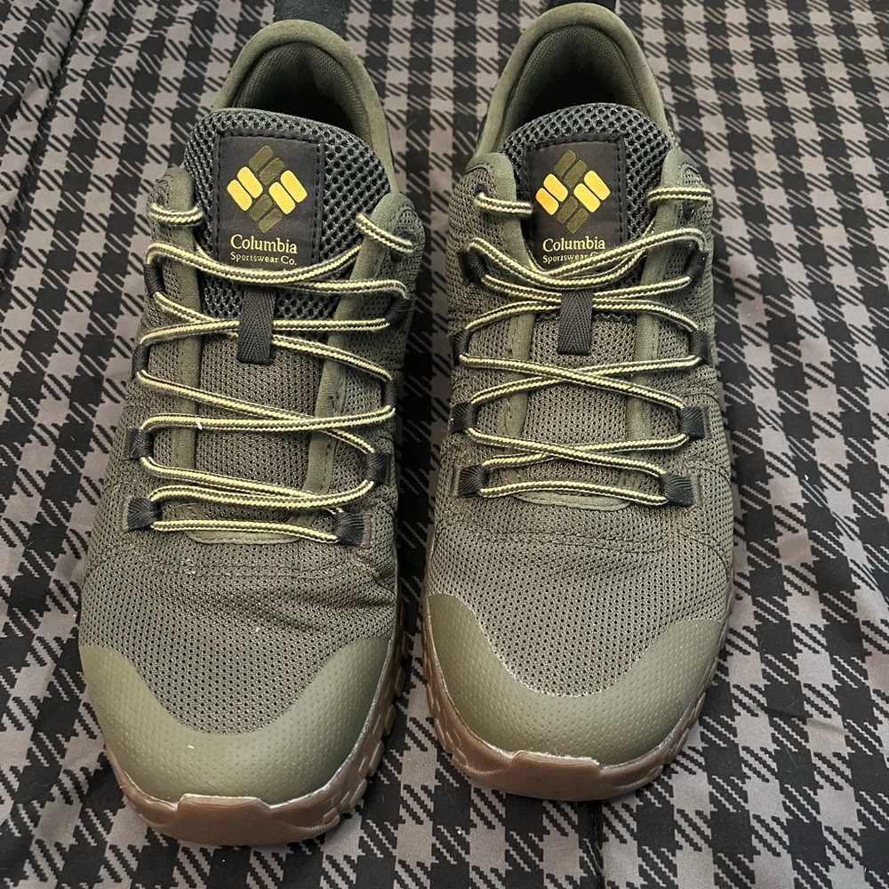 Columbia men’s shoes size 9
